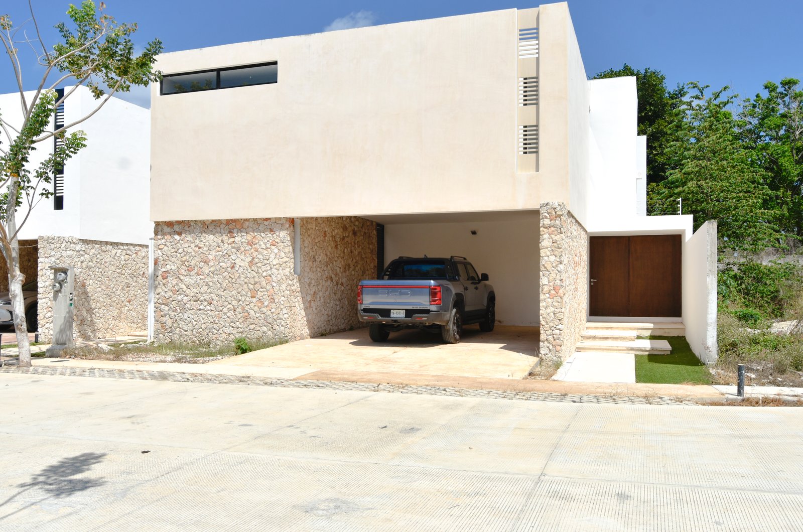 1825-Casa-en-Venta-de-3-recamaras-mas-flex-en-el-norte-de-Merida-Privada-Kinish (2).jpg